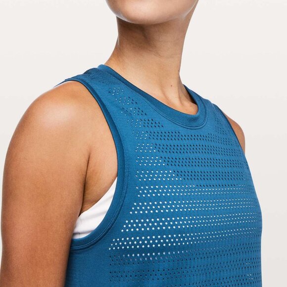 Lululemon Women's Breeze By Muscle Tank II - Blue - Picture 2 of 8